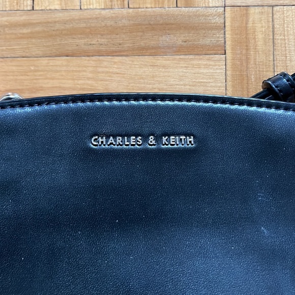 Charle & keith bag - Picture 8 of 8